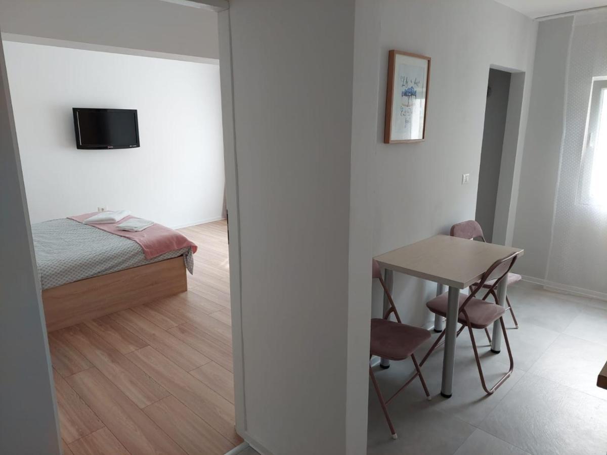 Ela'S Apartment Baile Herculane Luaran gambar